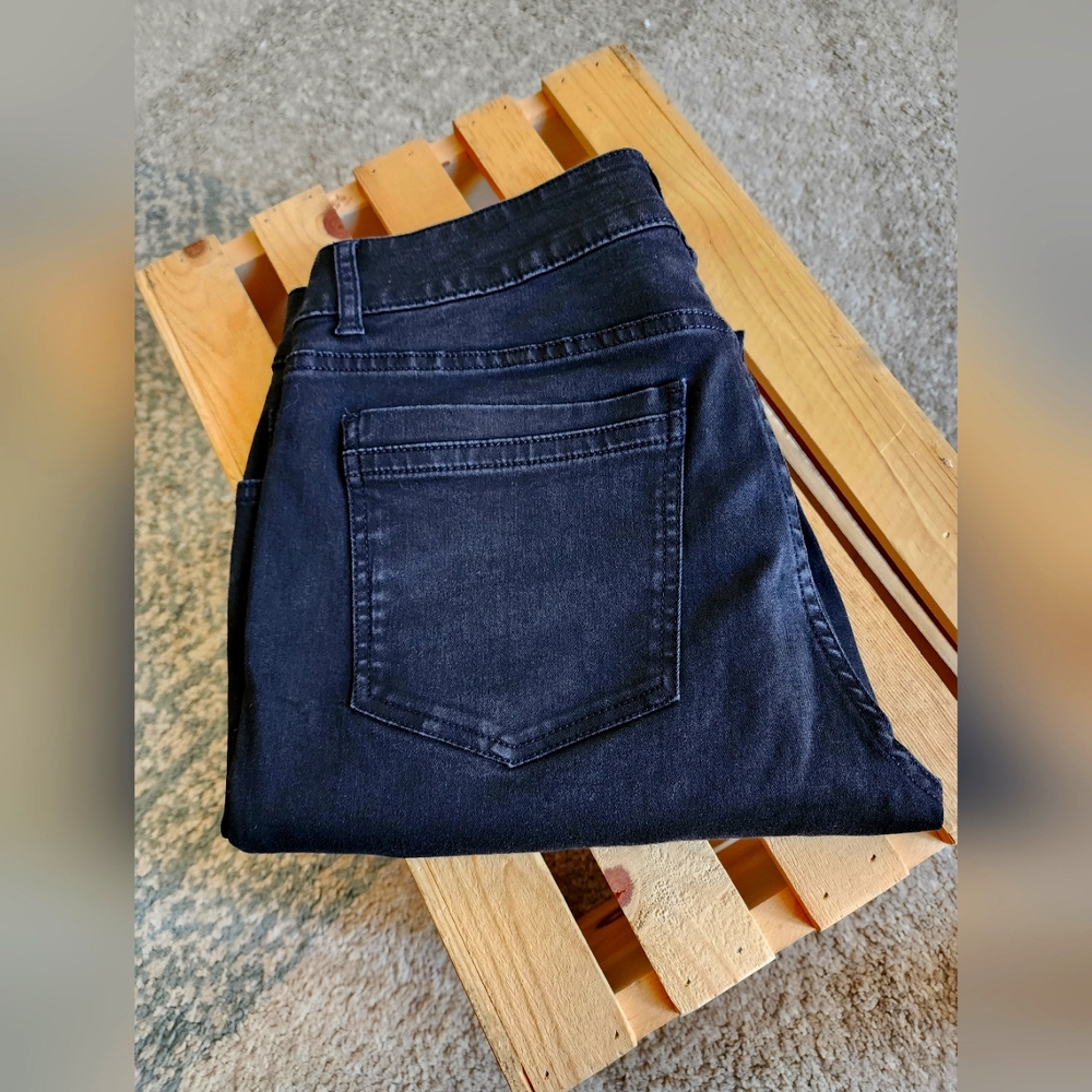 LEE Riders Indigo Juniors, size 12 petite, black